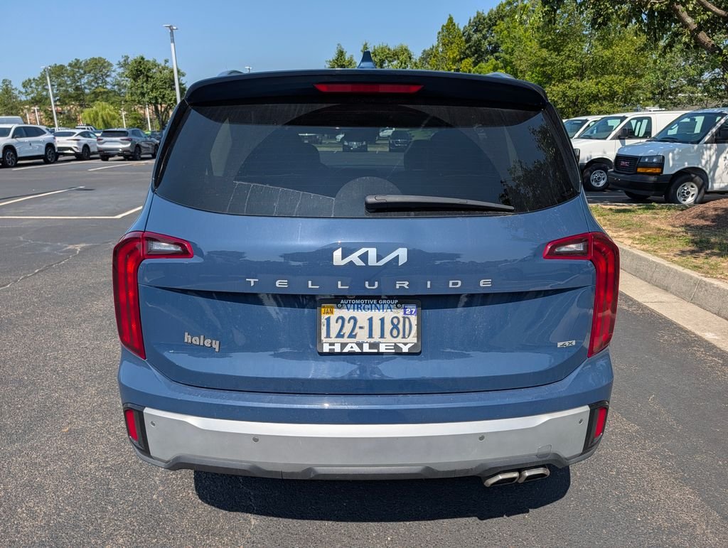 Used 2023 Black Kia S image 7