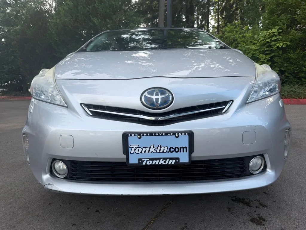 Used 2013 Classic Silver Metallic Toyota Five image 8