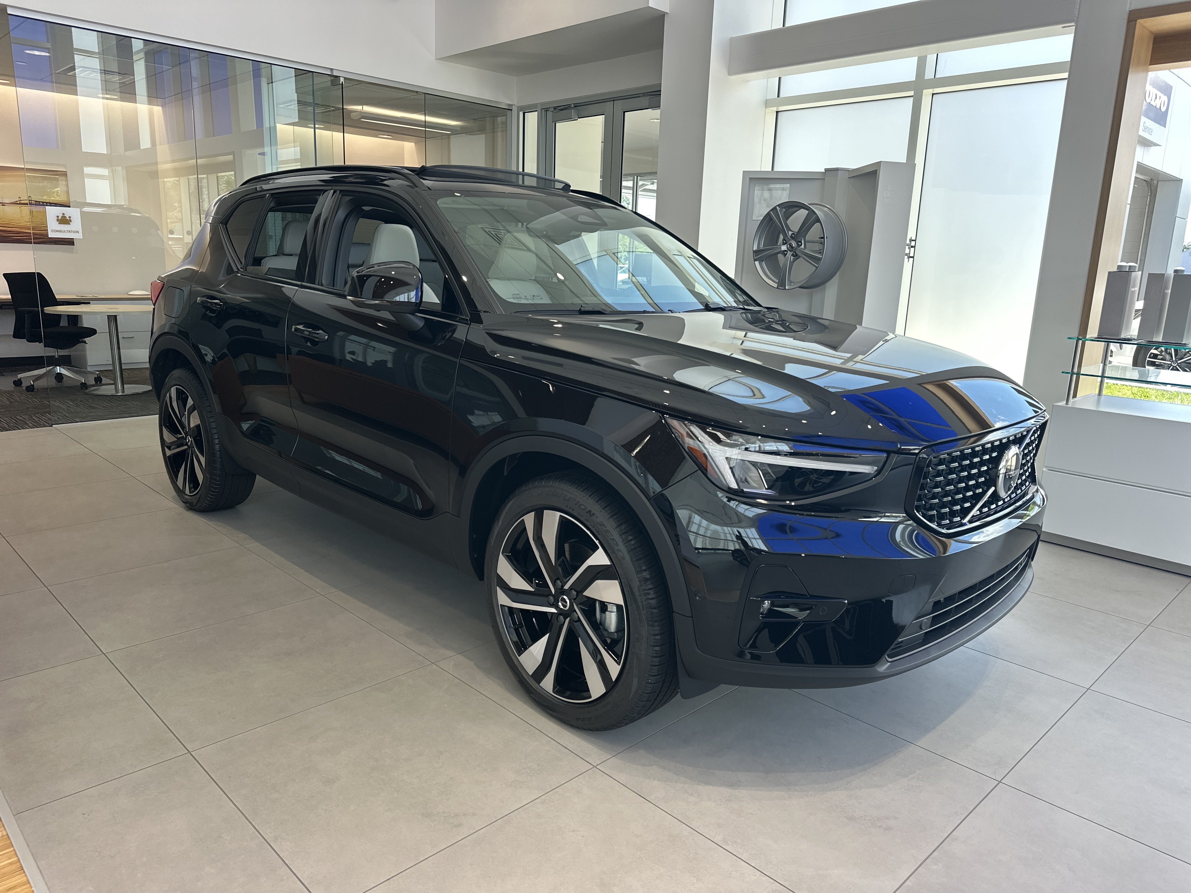 New 2026 Onyx Black Volvo Plus image 1