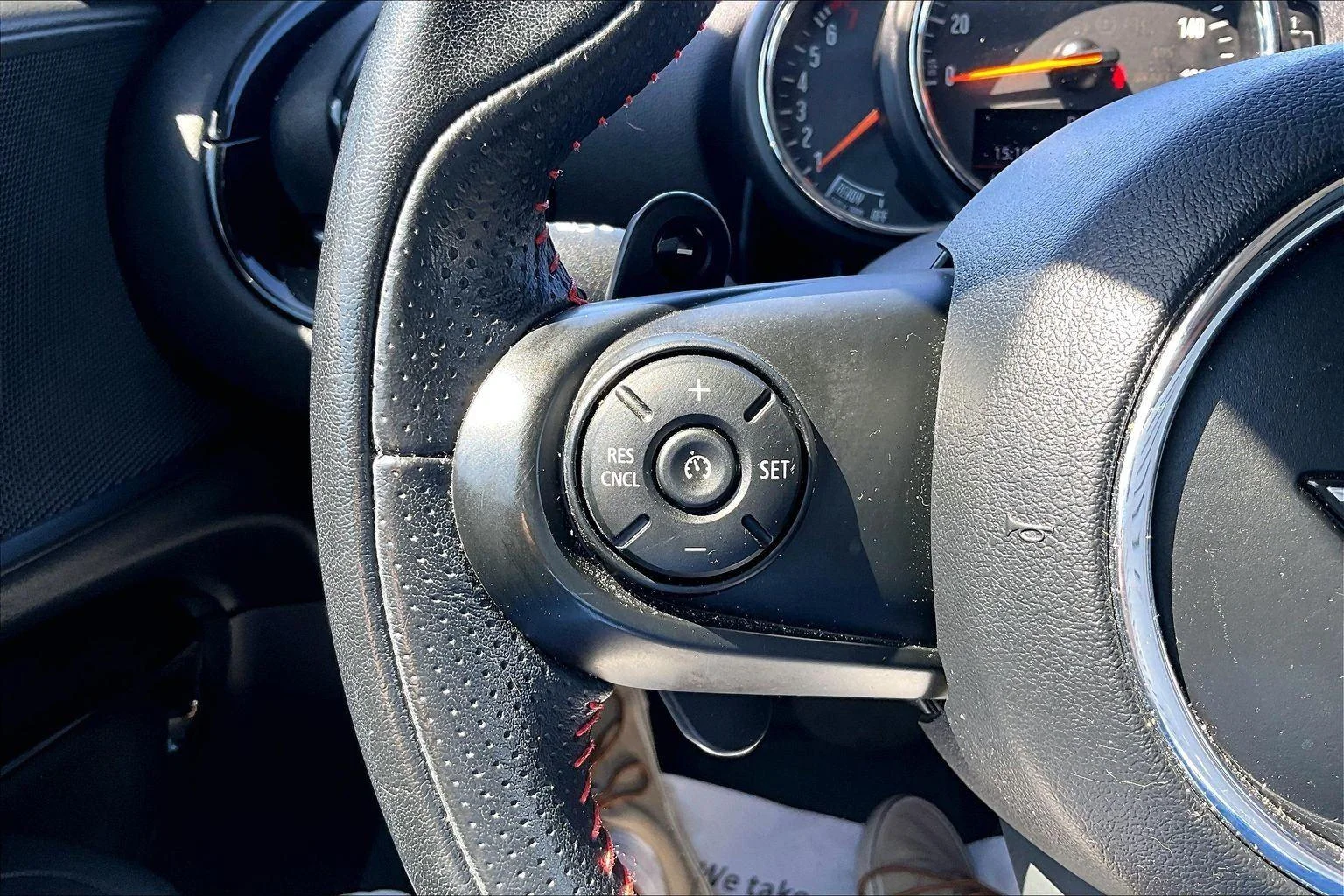 Used 2019 Thunder Gray Metallic MINI Cooper S image 11