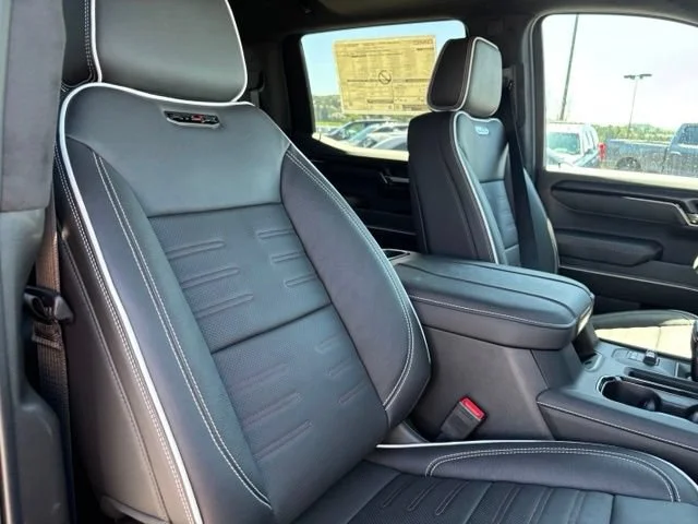 New 2026 Sterling Metallic GMC AT4X image 25