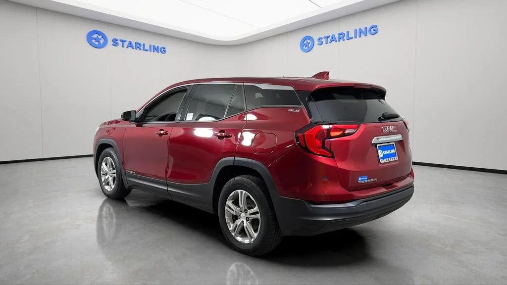 Used 2020 RED QUARTZ TINTCOAT GMC SLE image 5