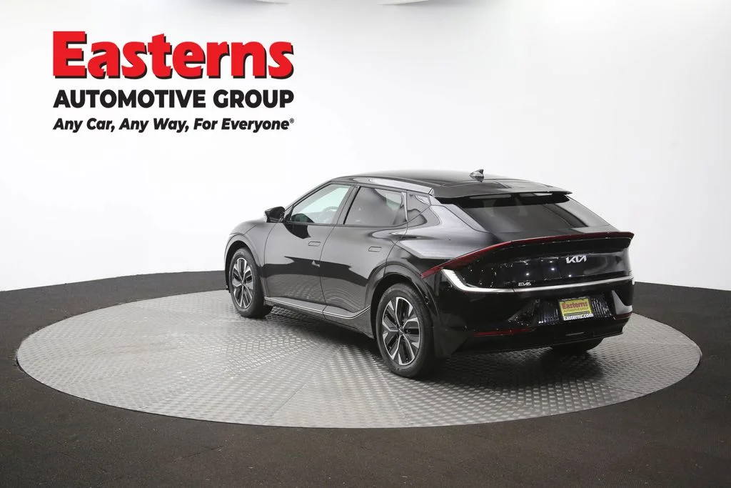 Used 2023 Black Kia Wind image 66