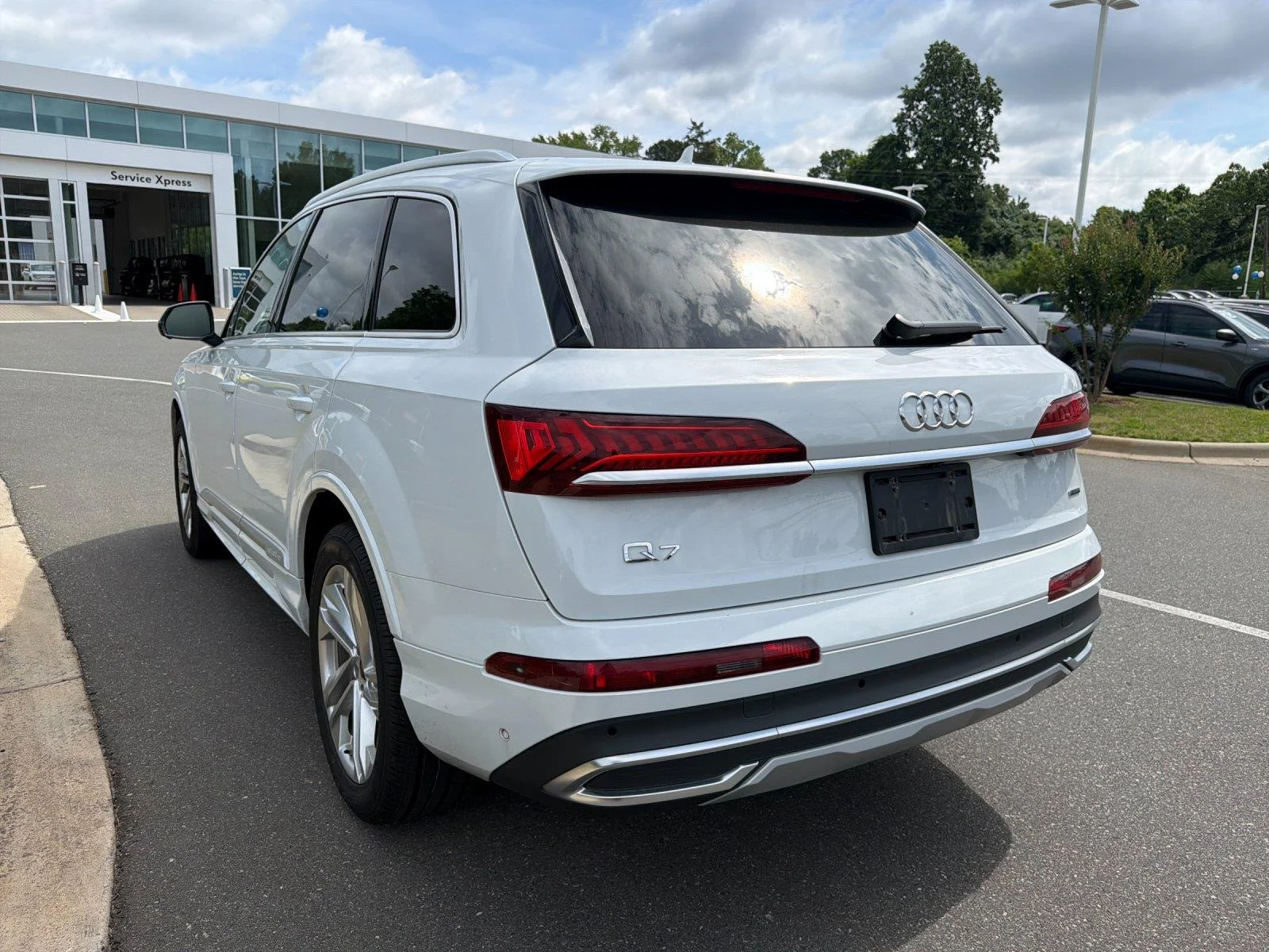 Used 2024  Audi Premium Plus image 3