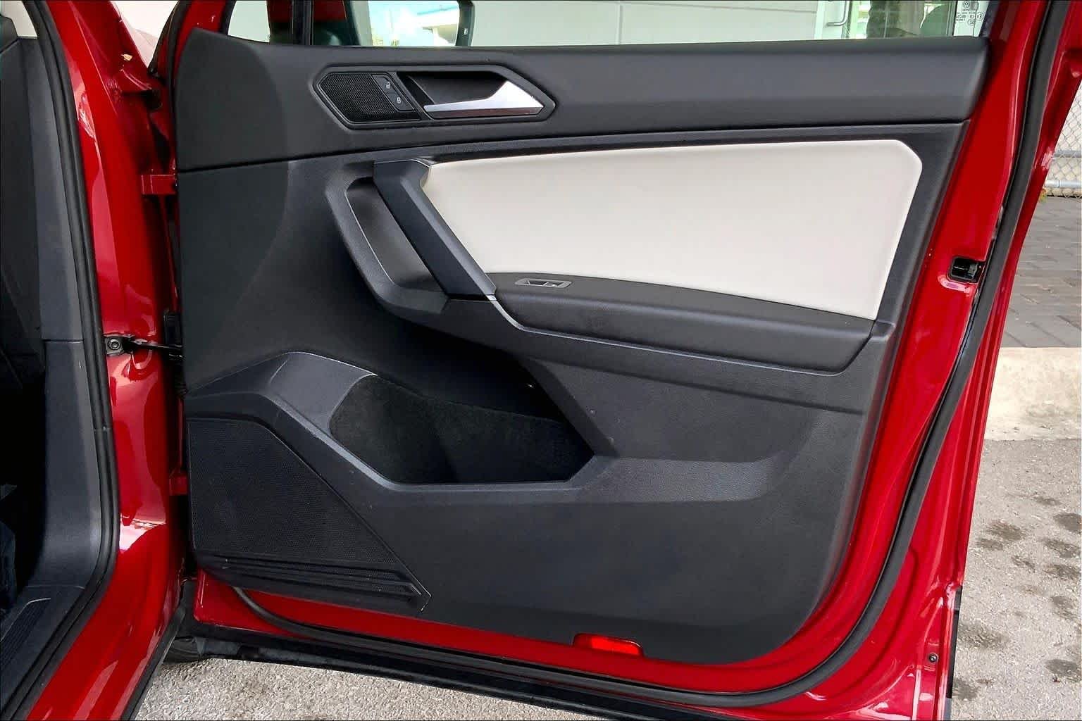 Used 2019 Cardinal Red Metallic Volkswagen SE image 23
