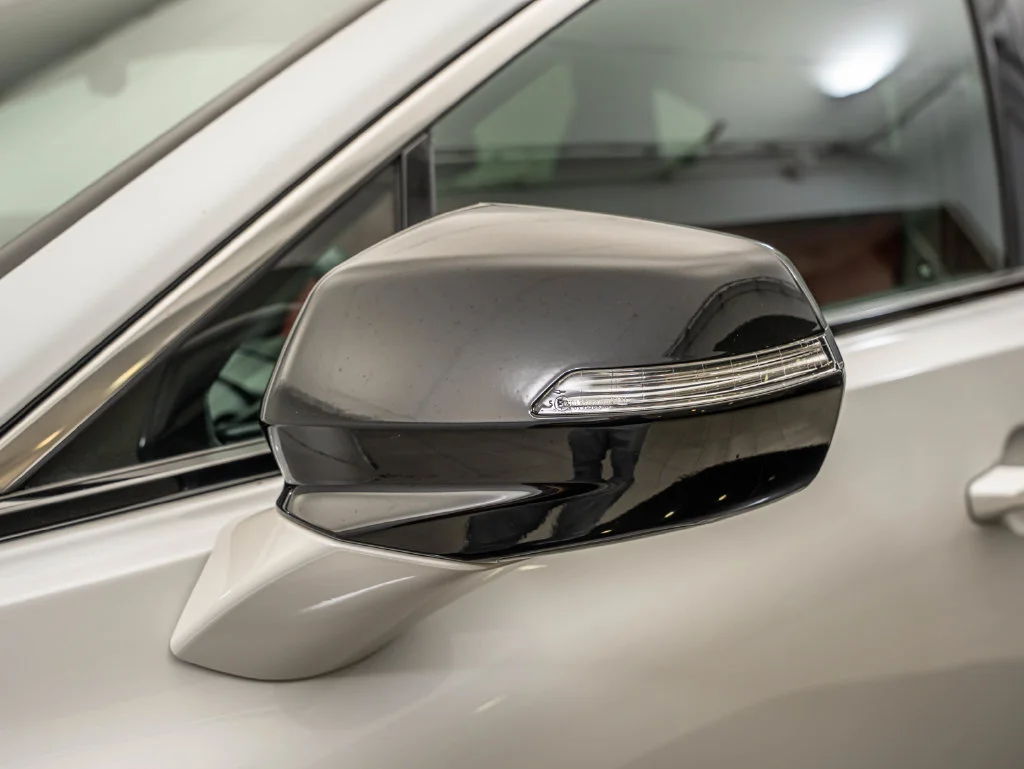 Used 2024 Snowfall Pearl Acura  image 16