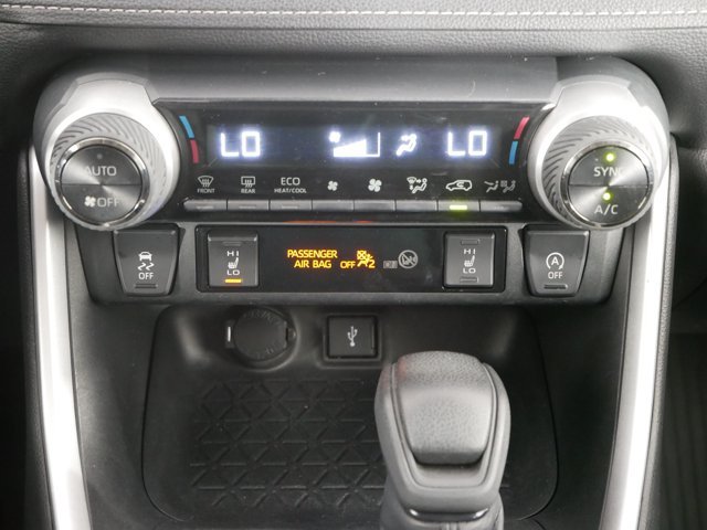 Used 2022 White Toyota XLE w/ Weather Pkg & Convenience Pkg image 21