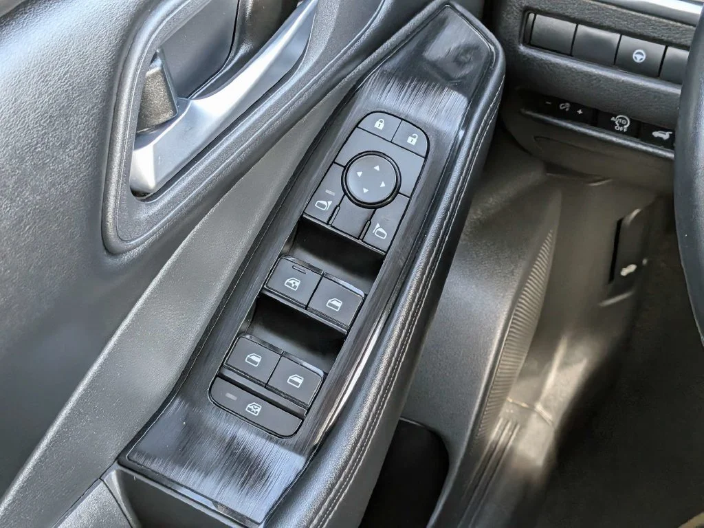 Used 2025 Silver Nissan SV image 21