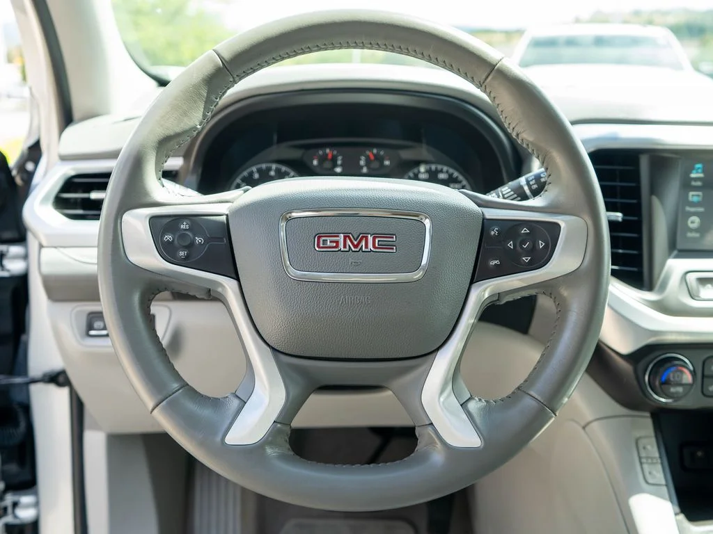 Used 2018 Silver GMC SLE-2 image 16