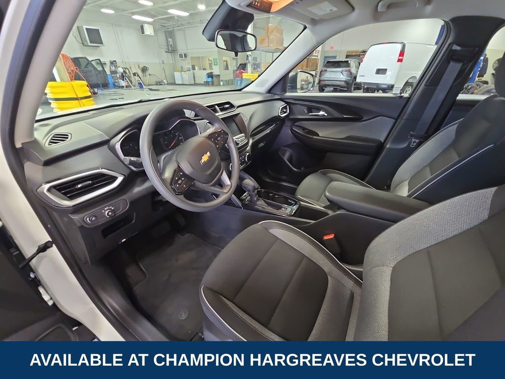 2023 Chevrolet TrailBlazer LS - Photo 13