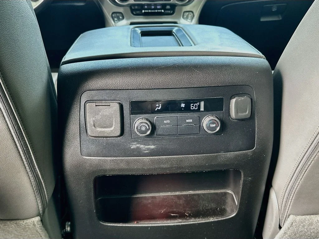 Used 2018 Red Chevrolet LT image 24