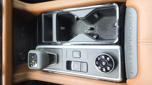 Used 2022 Boulder Gray Pearl Nissan Platinum image 8