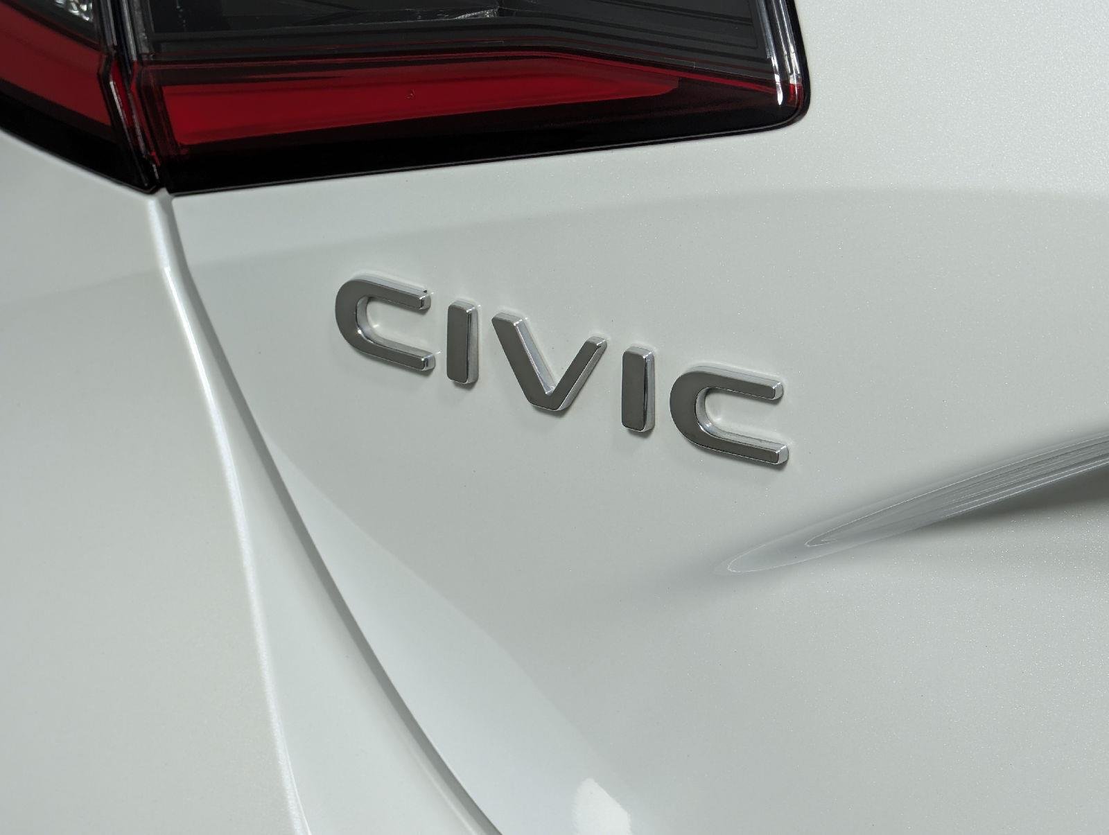 2024 Honda Civic Hatchback EX-L - Photo 7