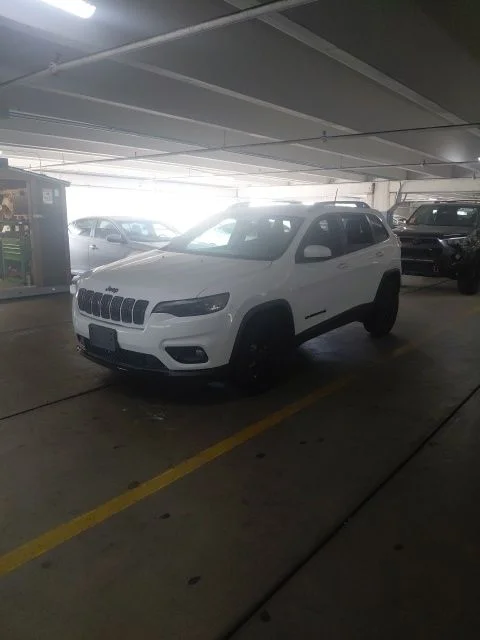 Used 2021 White Jeep Latitude Plus image 2