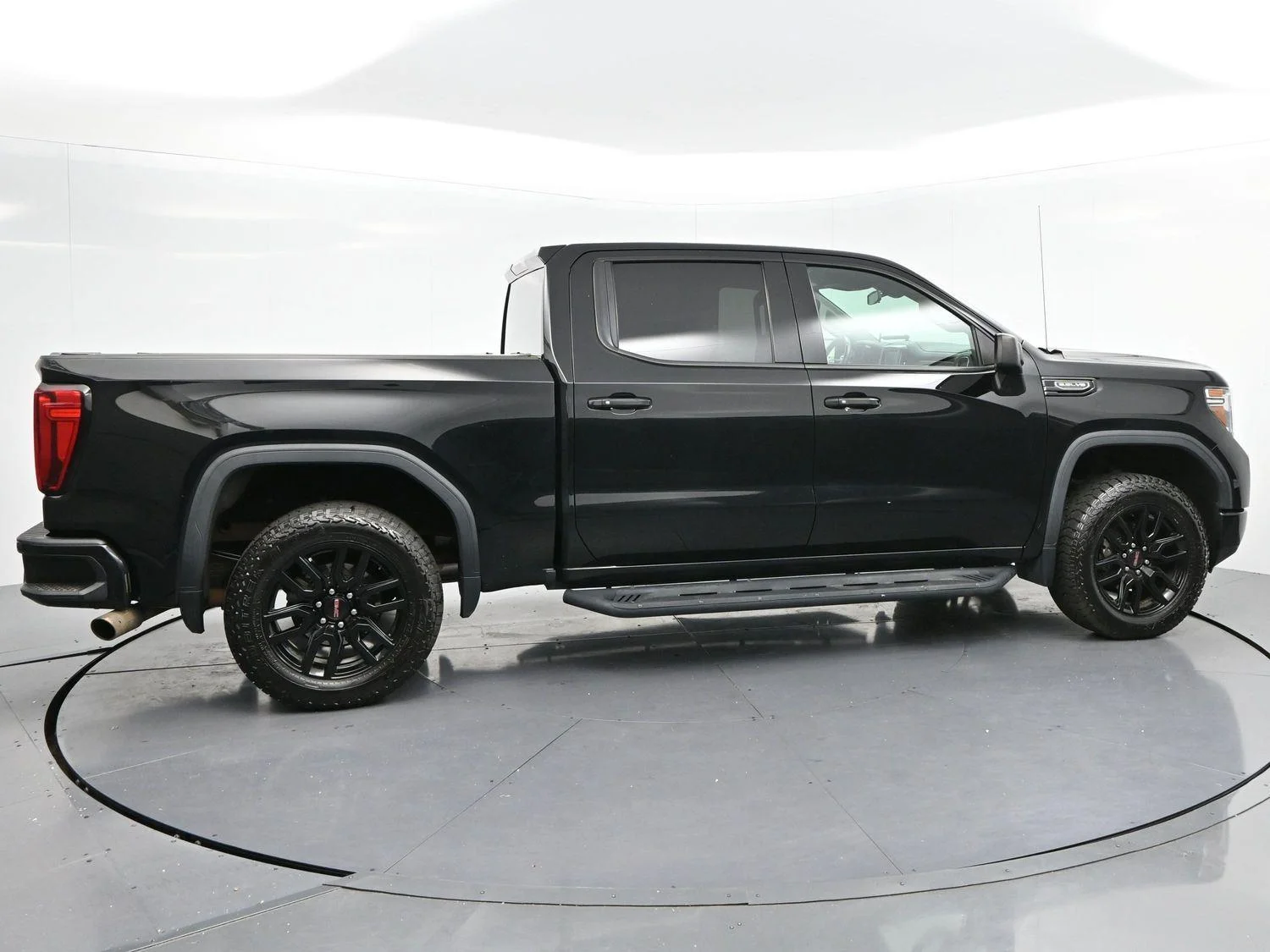 Used 2020 Onyx Black GMC Elevation image 8