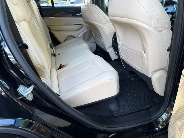 Used 2023 Black Jeep Limited 4x4 image 15