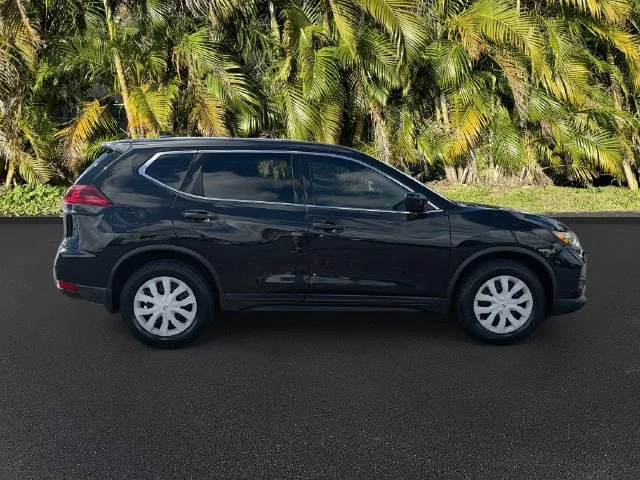 Used 2019 Black Nissan S image 3