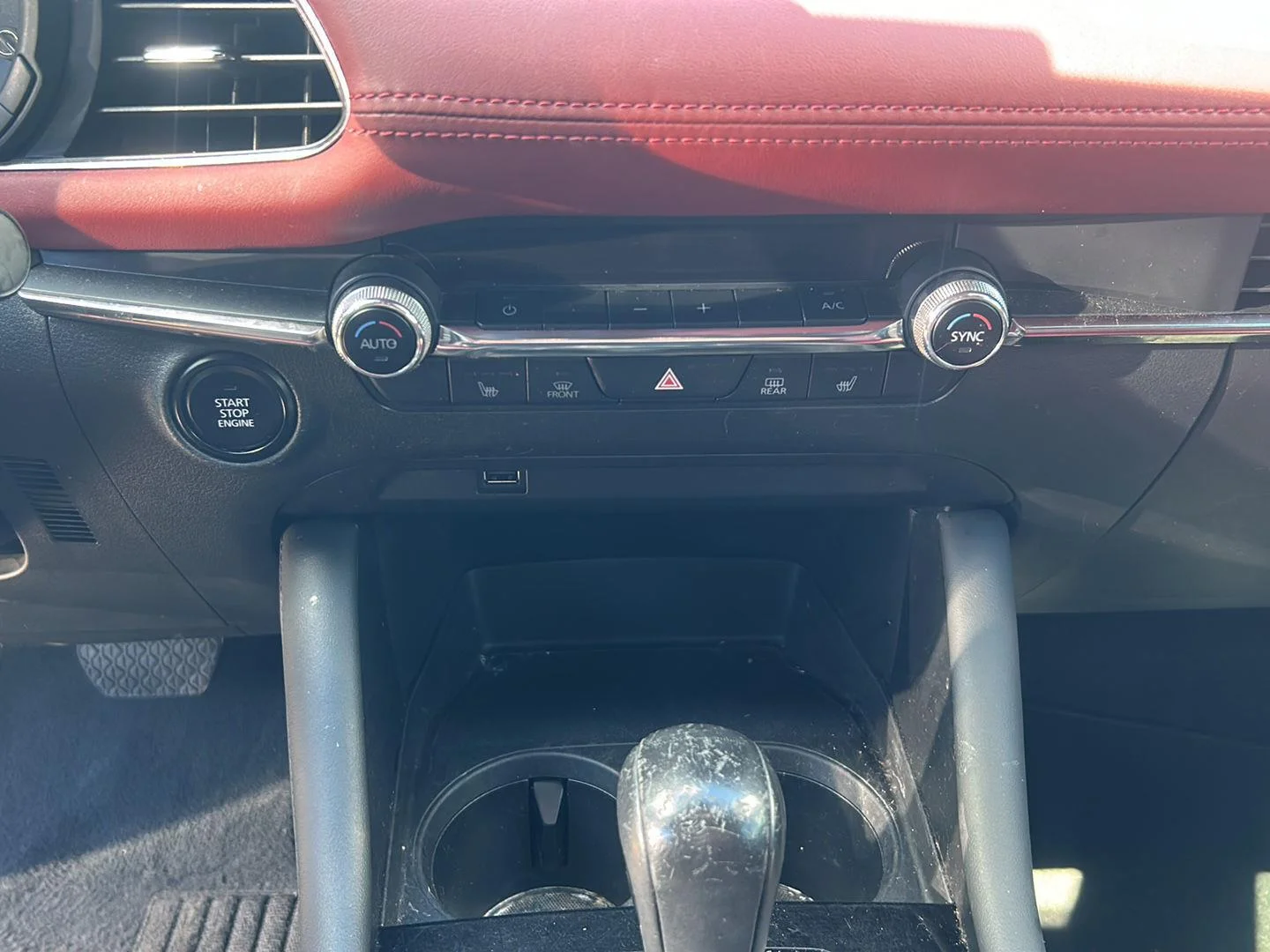 2021 Mazda Mazda3 Premium - Photo 6