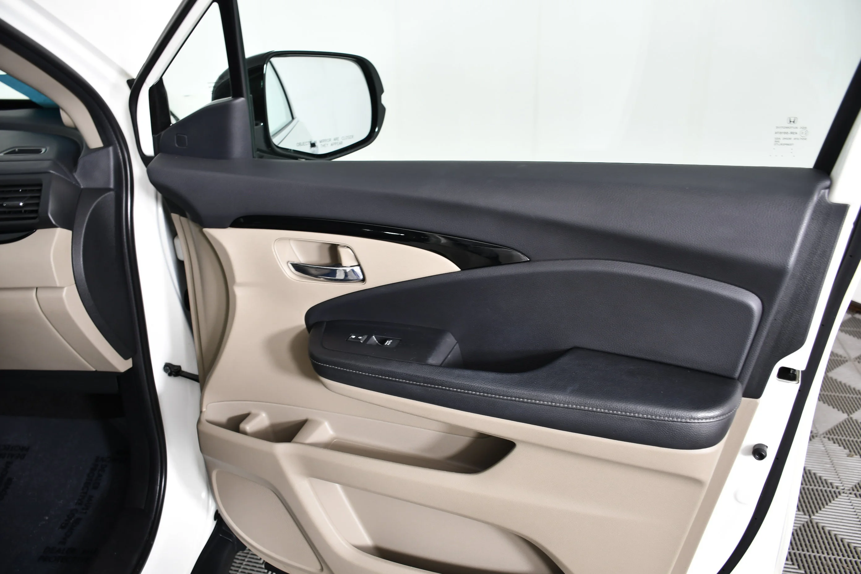 Used 2019 White Diamond Pearl Honda RTL-E image 44