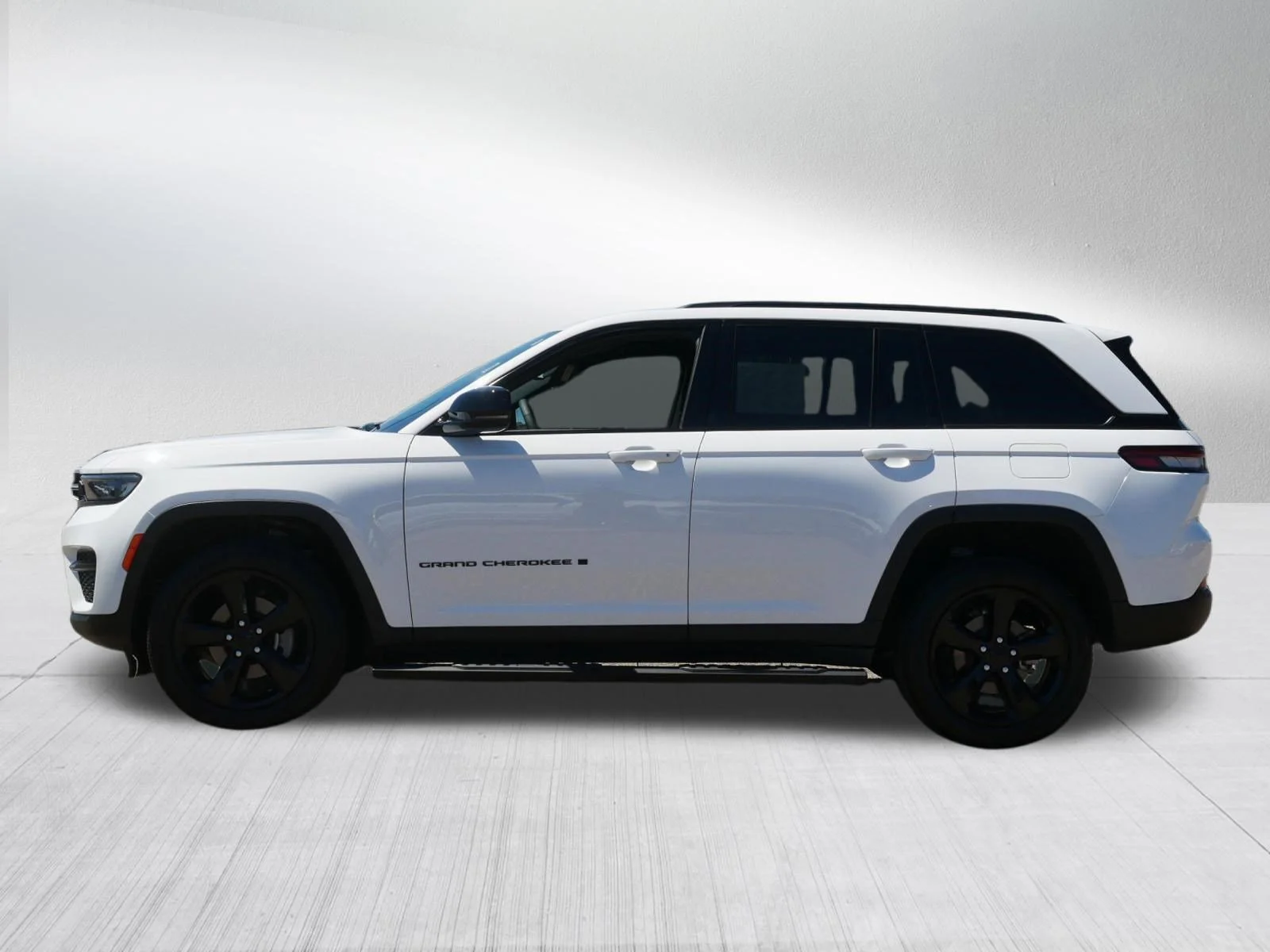 Used 2023 Bright White Clearcoat Jeep Altitude image 4