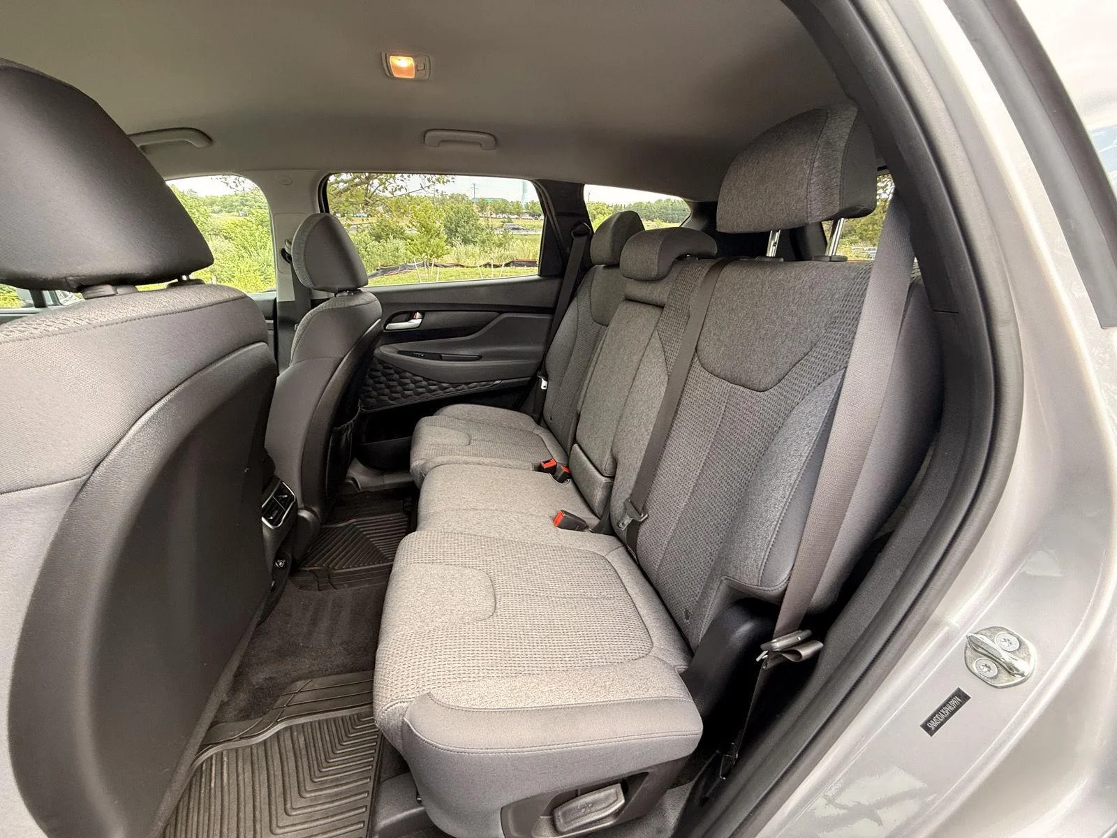 Used 2023 Shimmering Silver Hyundai SE image 15