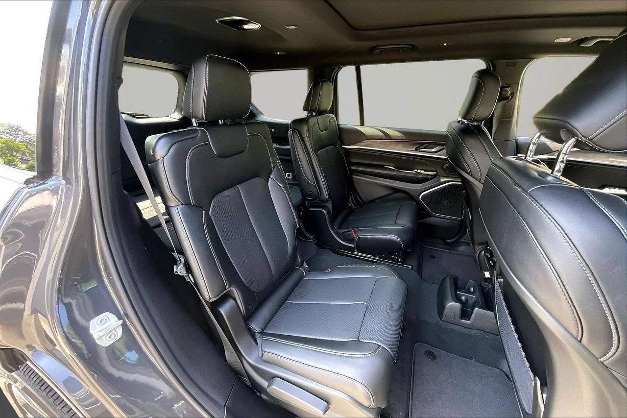 New 2026 Baltic Gray Metallic Clearcoat Jeep Limited Reserve image 19
