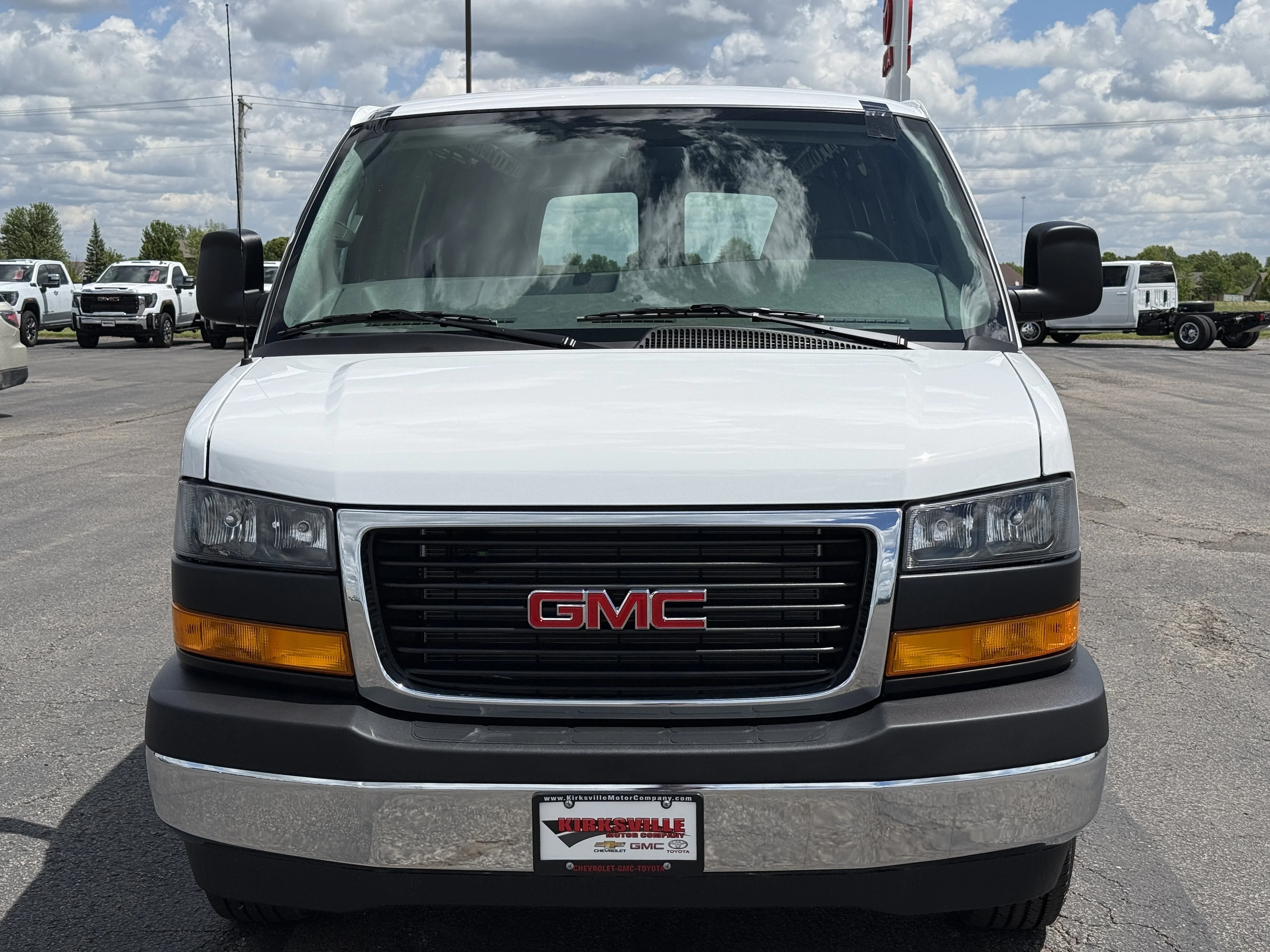 2026 GMC Savana Cargo Work Van - Photo 9