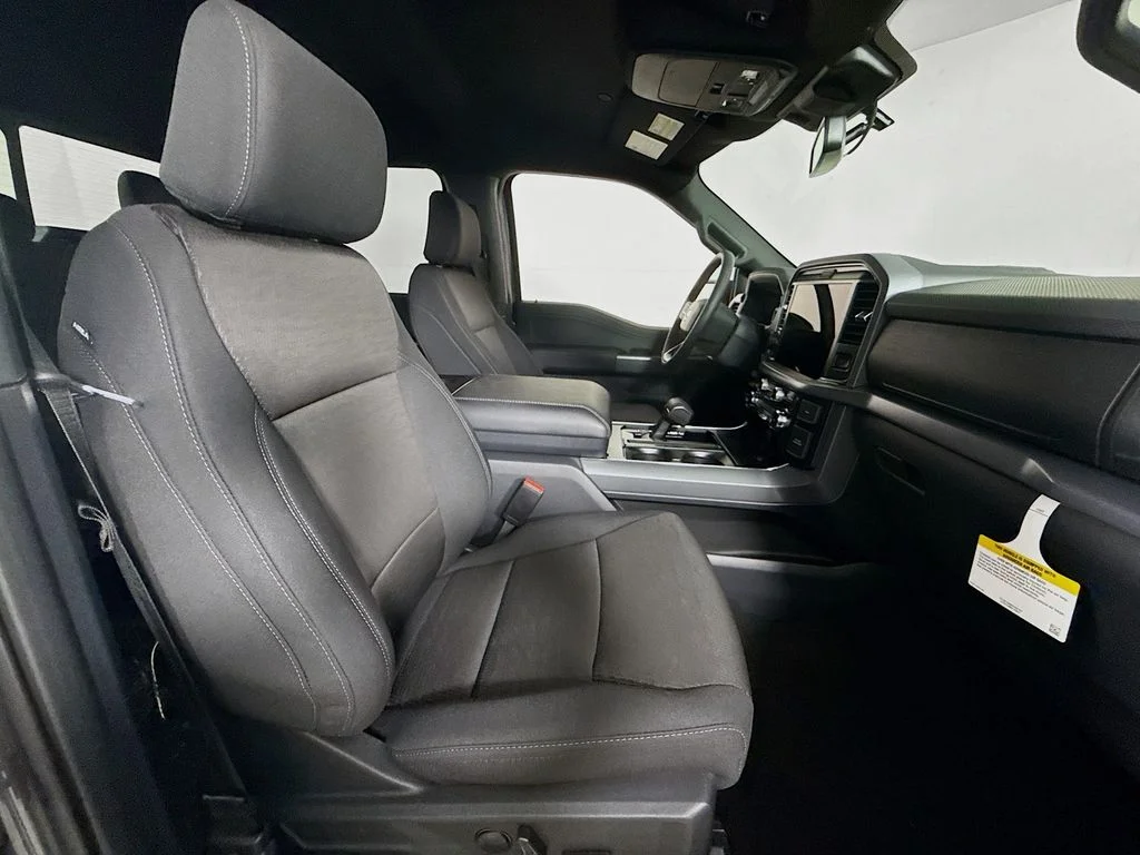 New 2026 Carbonized Gray Metallic Ford XLT image 28