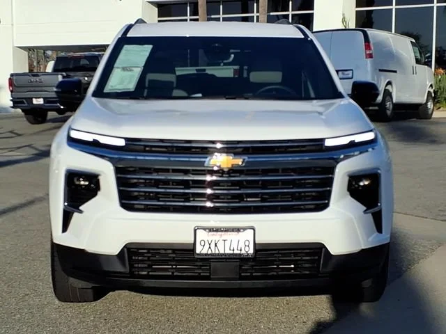 Used 2026 Summit White Chevrolet LT image 2