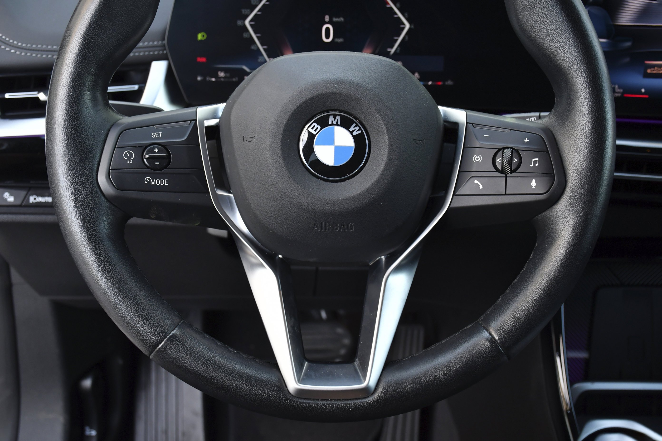 Used 2025 Black Sapphire Metallic BMW xDrive28i image 7