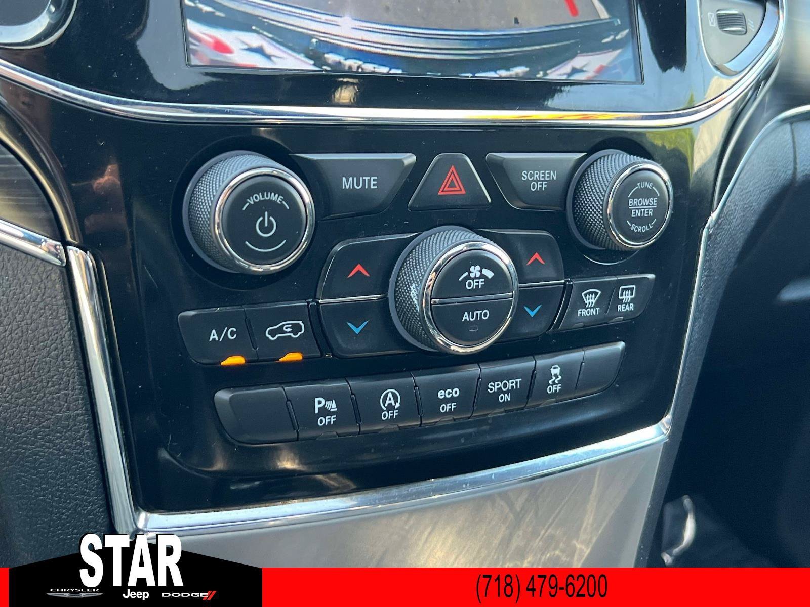 Used 2021 Granite Crystal Metallic Clearcoat Jeep Limited image 32
