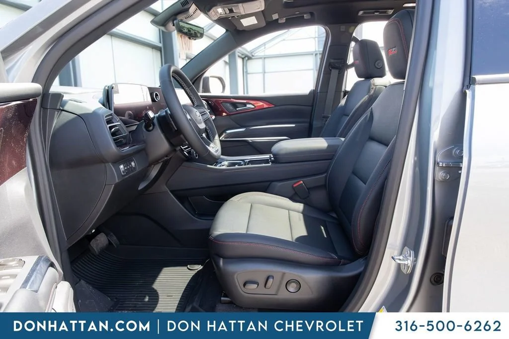 2026 Chevrolet Traverse Z71 - Photo 3