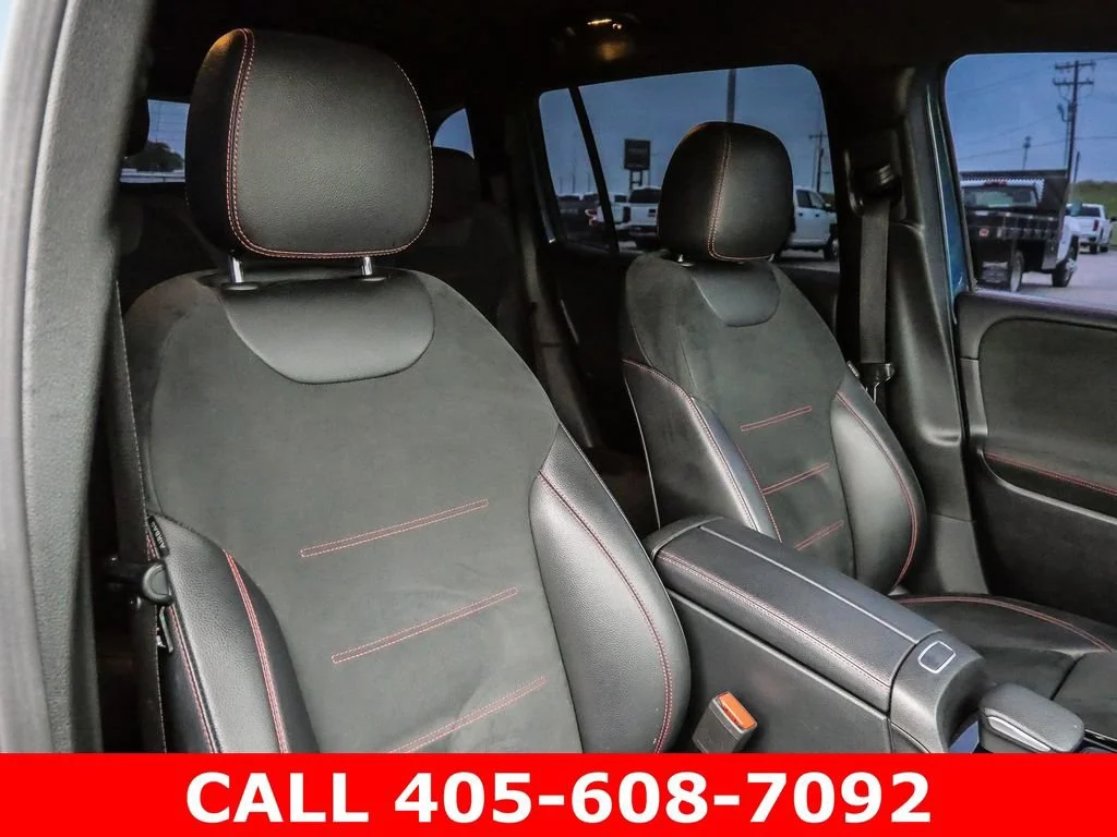 Used 2021 Blue Mercedes-Benz GLB 250 image 16
