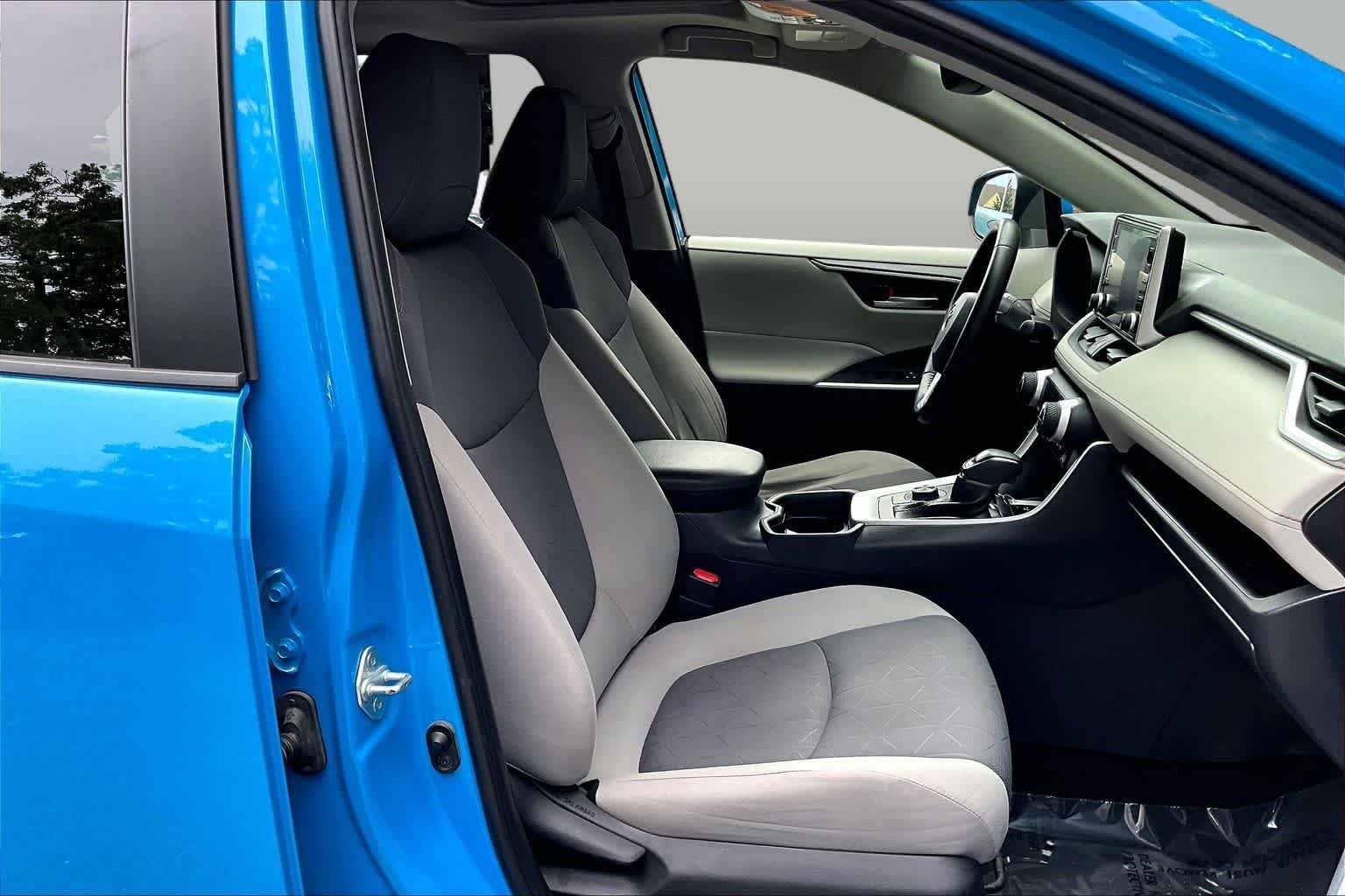 Used 2019 Blue Flame Toyota Hybrid XLE image 9