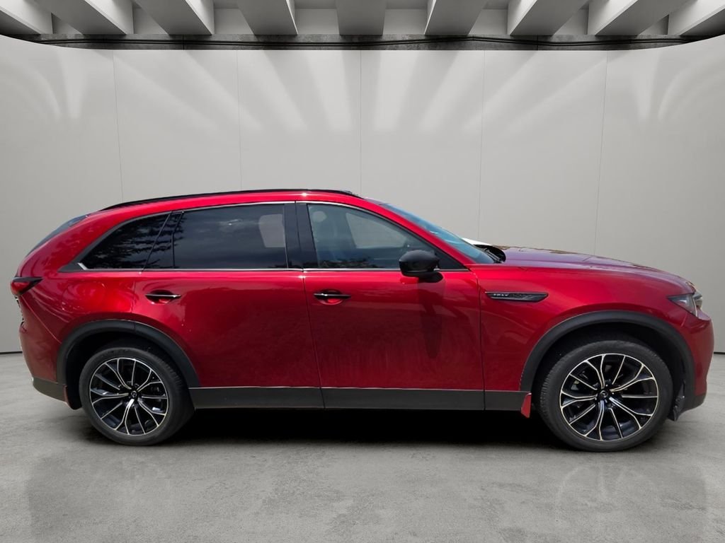 Used 2025 Soul Red Crystal Metallic Mazda Premium Plus Package image 9