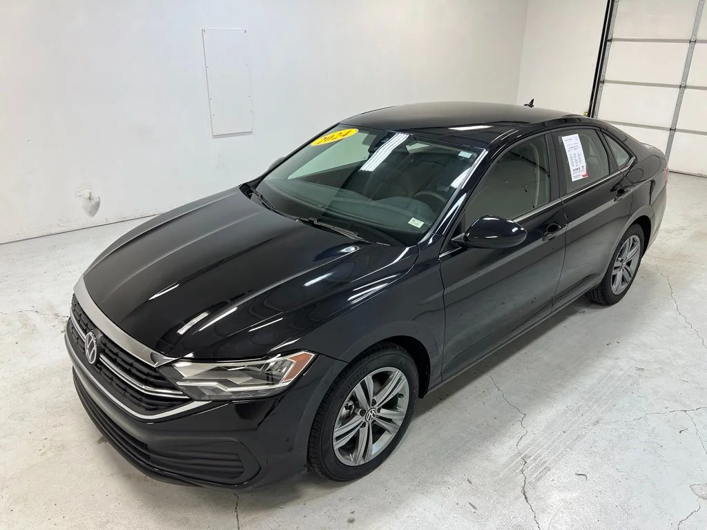 Used 2024 Black Volkswagen 1.5T SE image 6