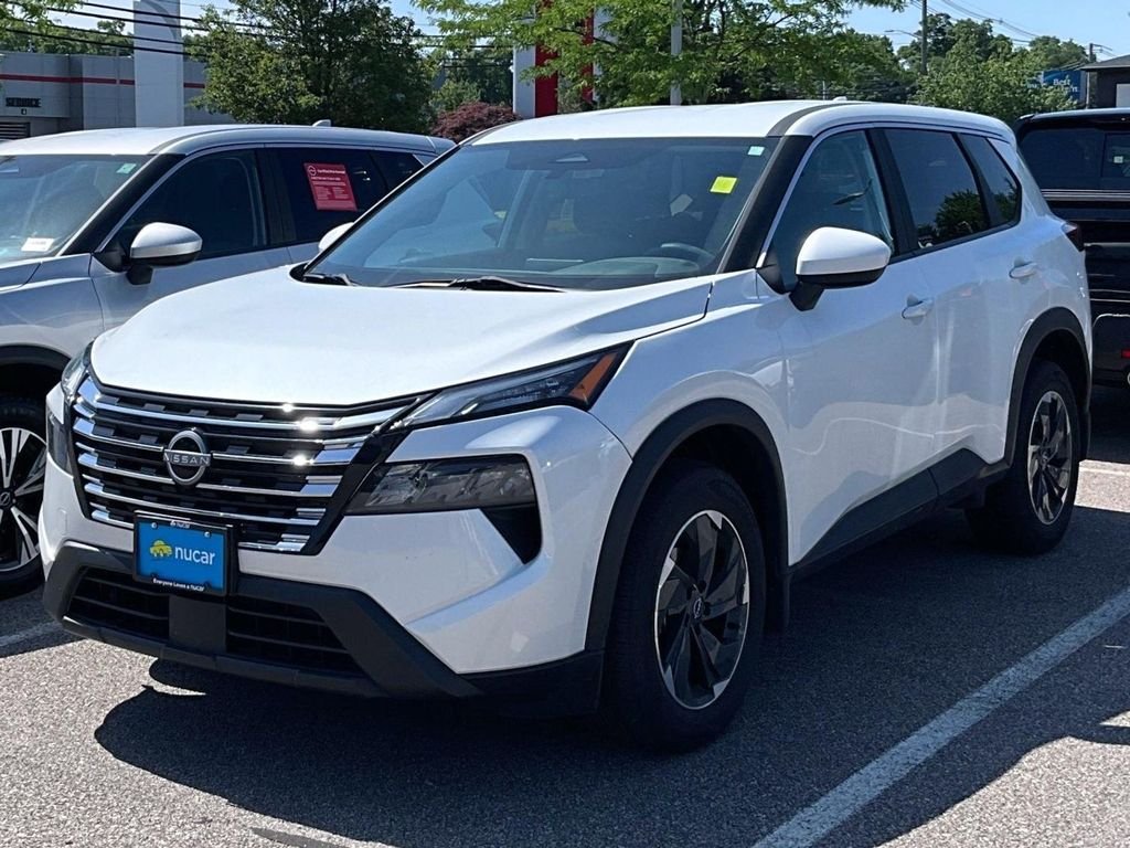 Used 2024 White Nissan SV image 3