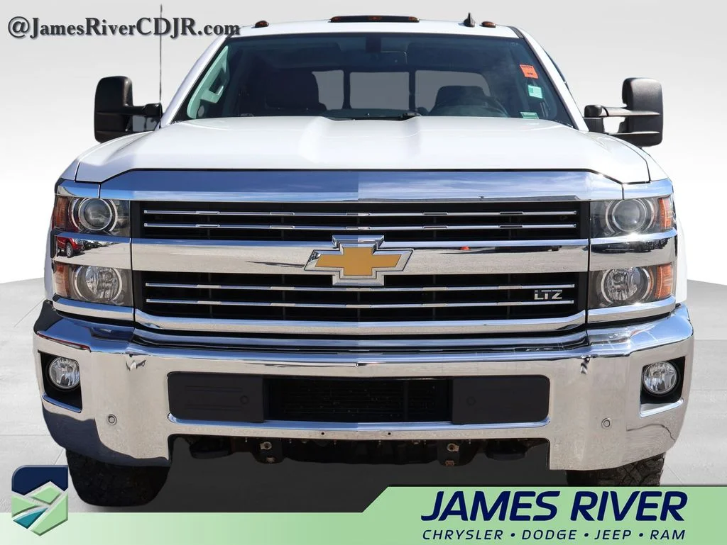 Used 2015 White Chevrolet LTZ image 7