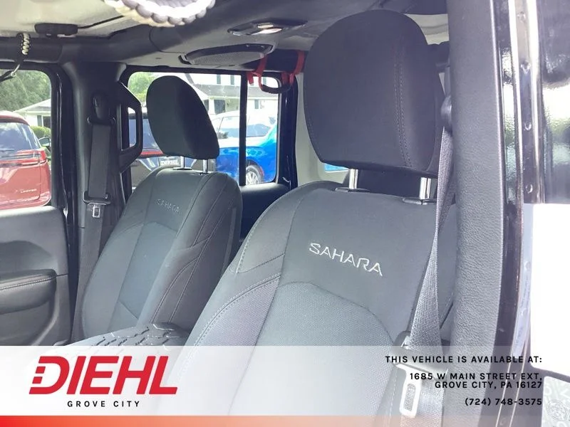 Used 2018 Black Jeep Unlimited Sahara image 15