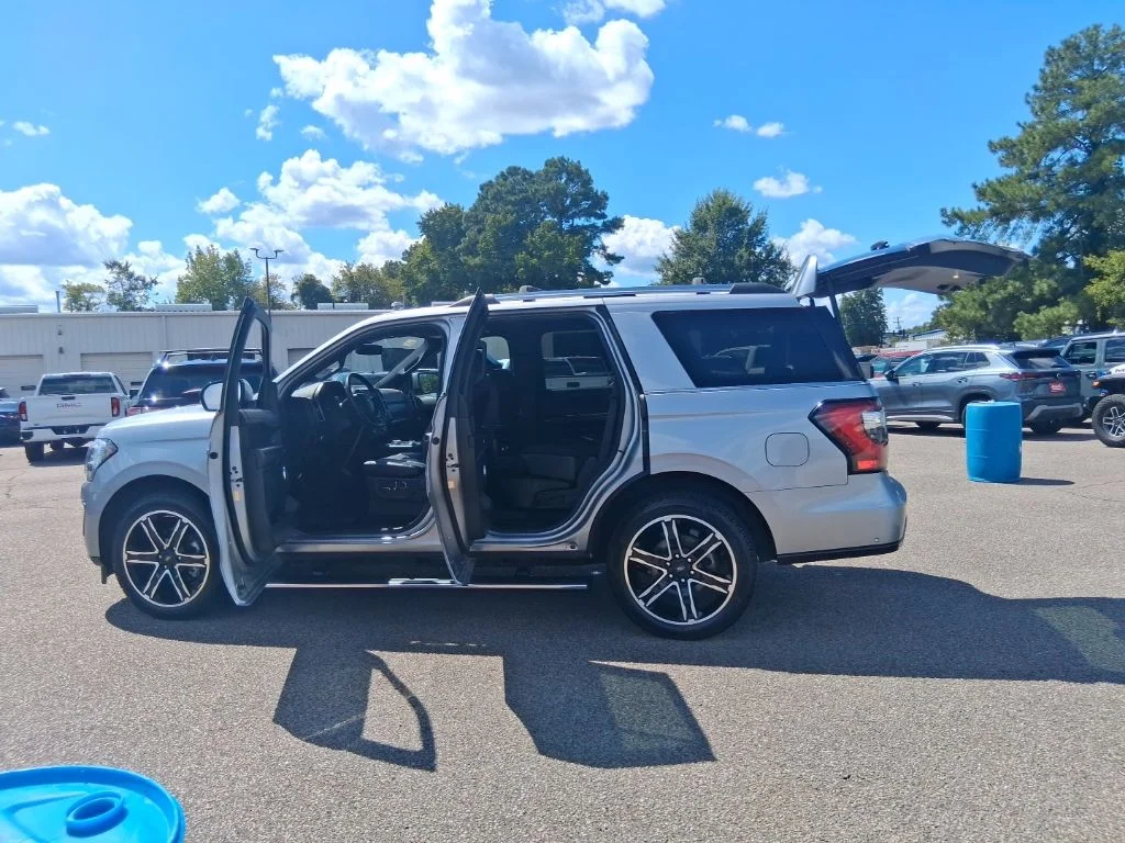 Used 2021 Silver Ford Limited image 23