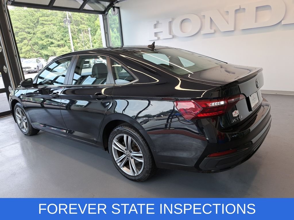 Used 2024 Blue Volkswagen 1.5T SE image 4
