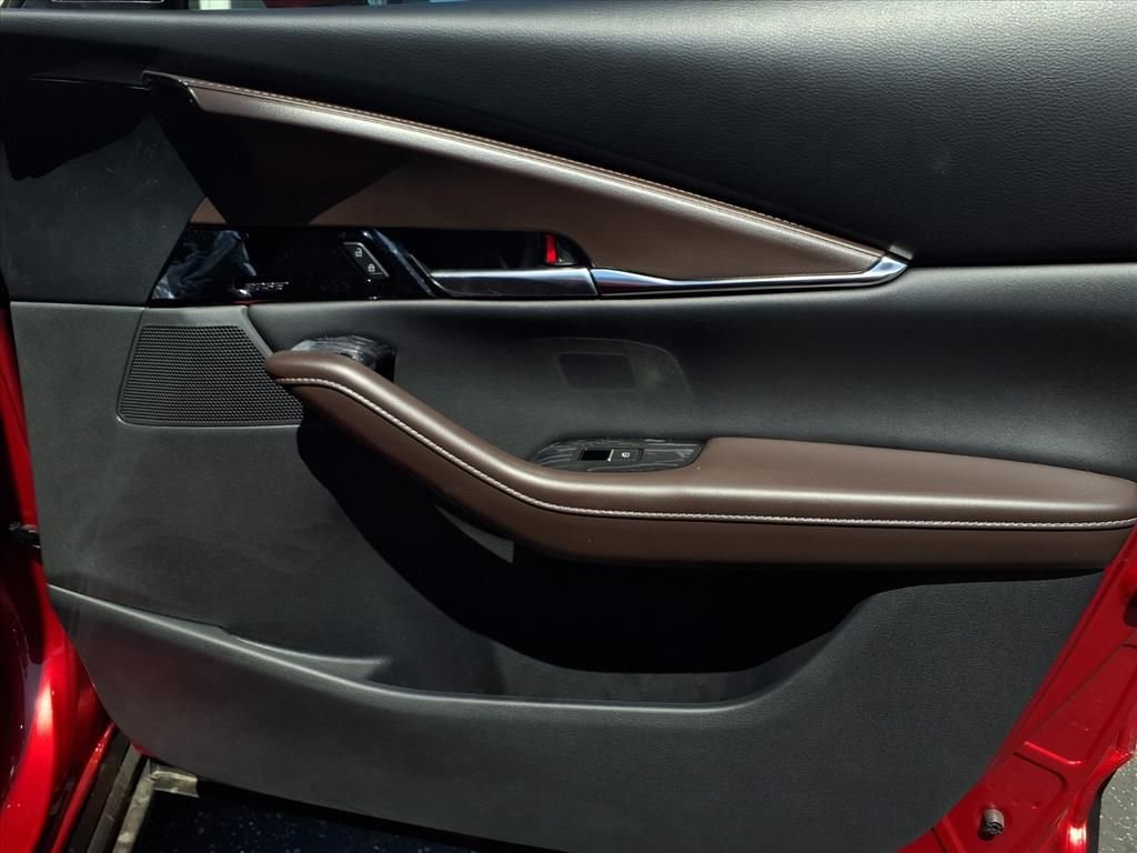 2025 Mazda CX-30 Premium - Photo 24