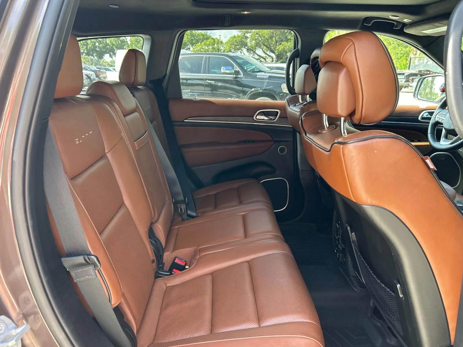 Used 2018 Brown Metallic Jeep Summit image 11