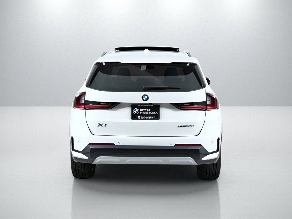 Used 2026 Alpine White BMW xDrive28i image 11