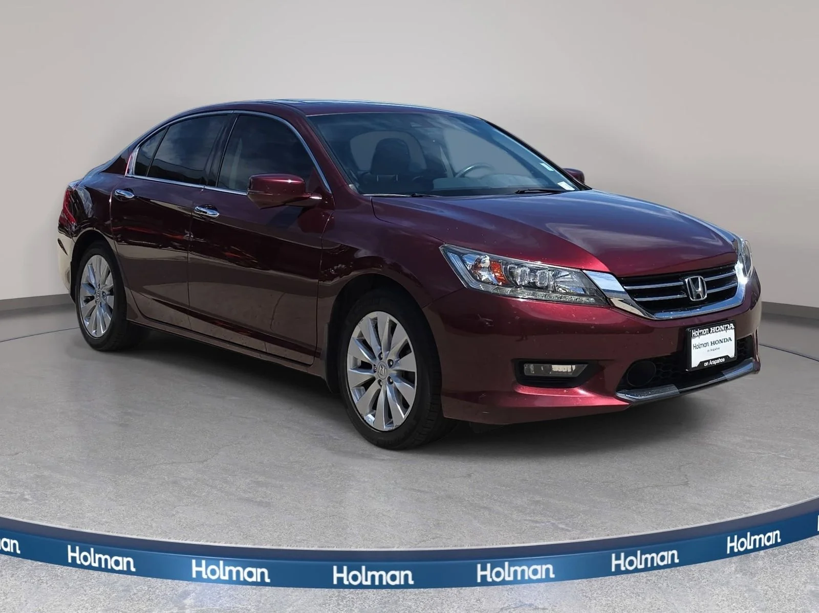 Used 2014 Basque Red Pearl II Honda Touring image 4
