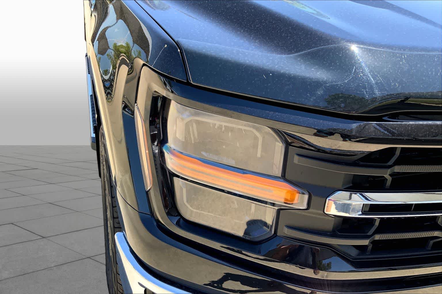 Used 2024 Agate Black Metallic Ford XLT image 27