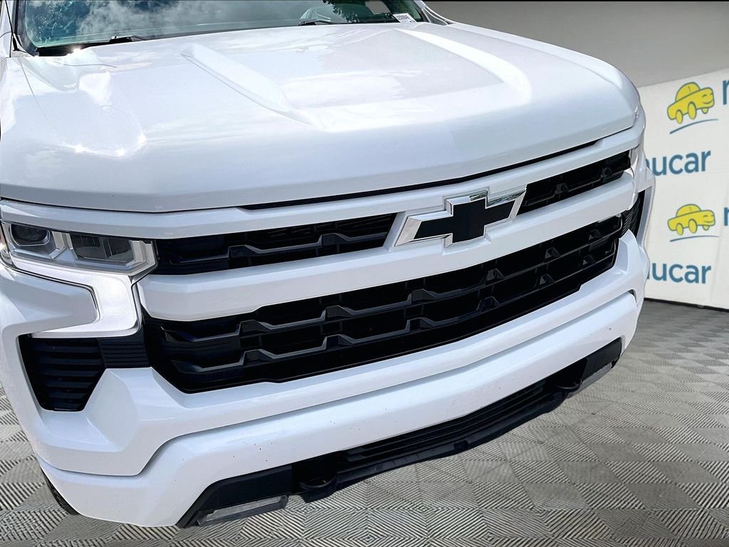 Used 2022 White Chevrolet RST image 33