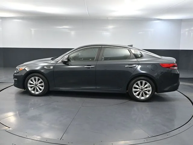 Used 2016 Green Kia LX image 8