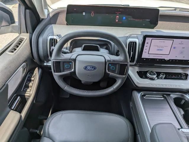 New 2026 Oxford White Ford Active image 50