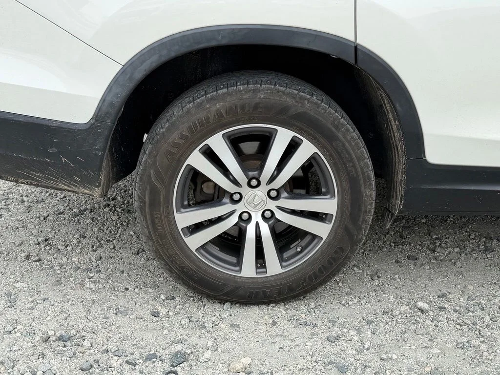 Used 2018  Honda EX-L image 9